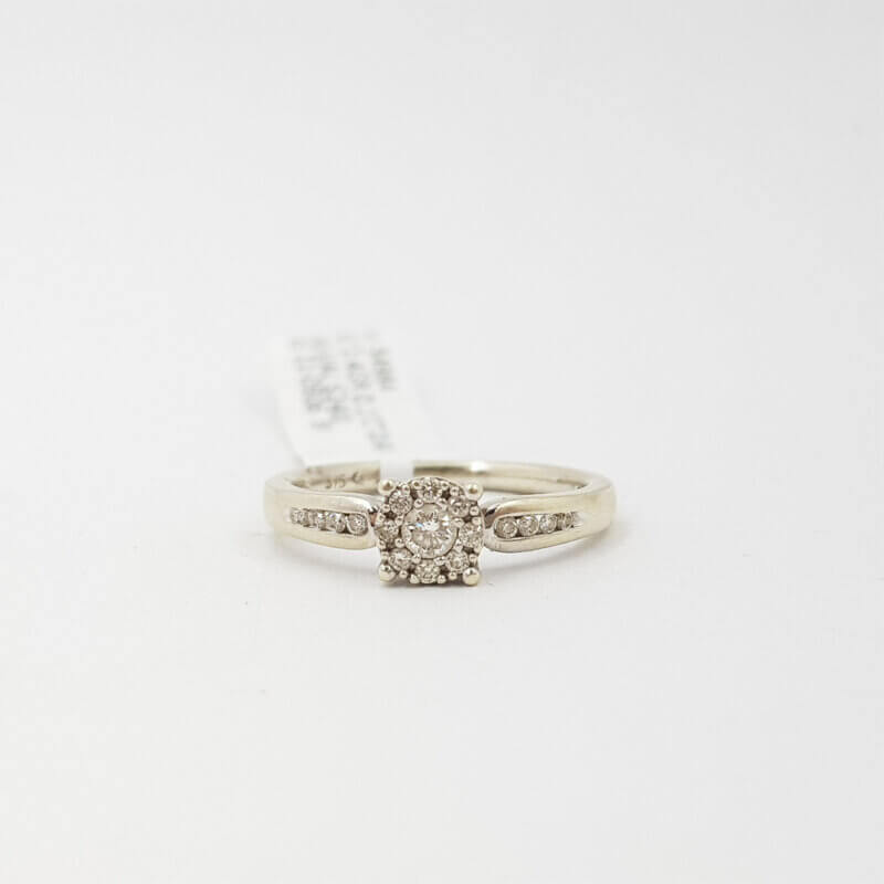 9ct White Gold Diamond Cluster Ring Size K 1/2 Val $2400 #54984