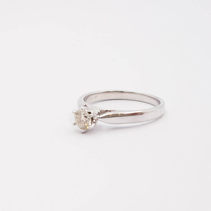 18ct White Gold Solitaire Diamond Engagement Ring Val $3800 Size P #53109