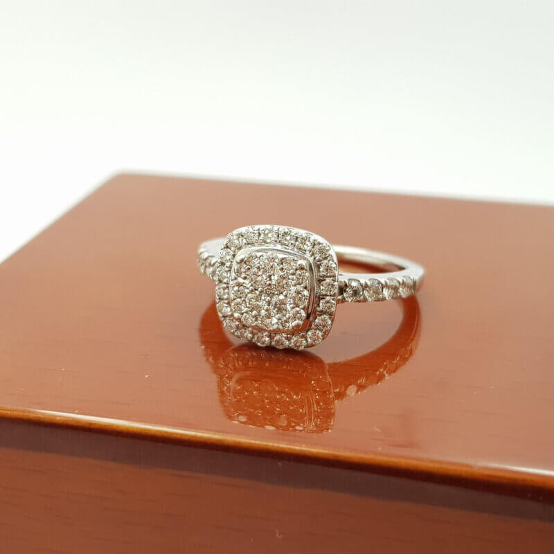 18ct White Gold 0.65ct TW Diamond Cluster Ring Size M Val $3890 #56894