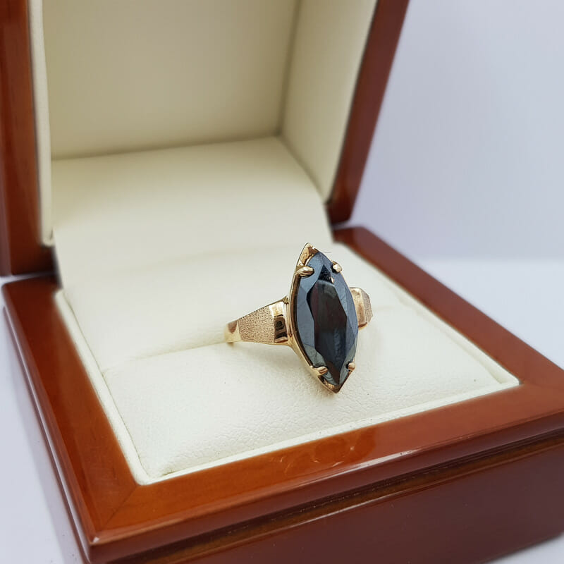 10ct Yellow Gold Marquise Hematite Stone Ring Size K 1/2 #59191 10ct Yellow Gold Marquise Hematite Stone Ring Size K 1/2 #59191 - Image 3