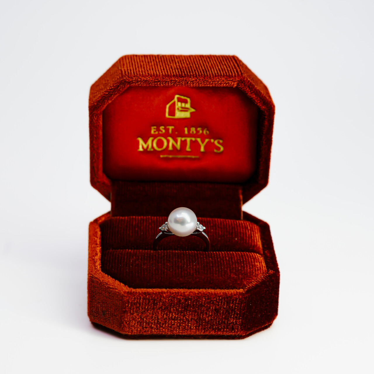 18ct White Gold South Sea Pearl & Diamond Ring Val $2420 Size J 1/2 #47799 18ct White Gold South Sea Pearl & Diamond Ring Val $2420 Size J 1/2 #47799 - Image 9