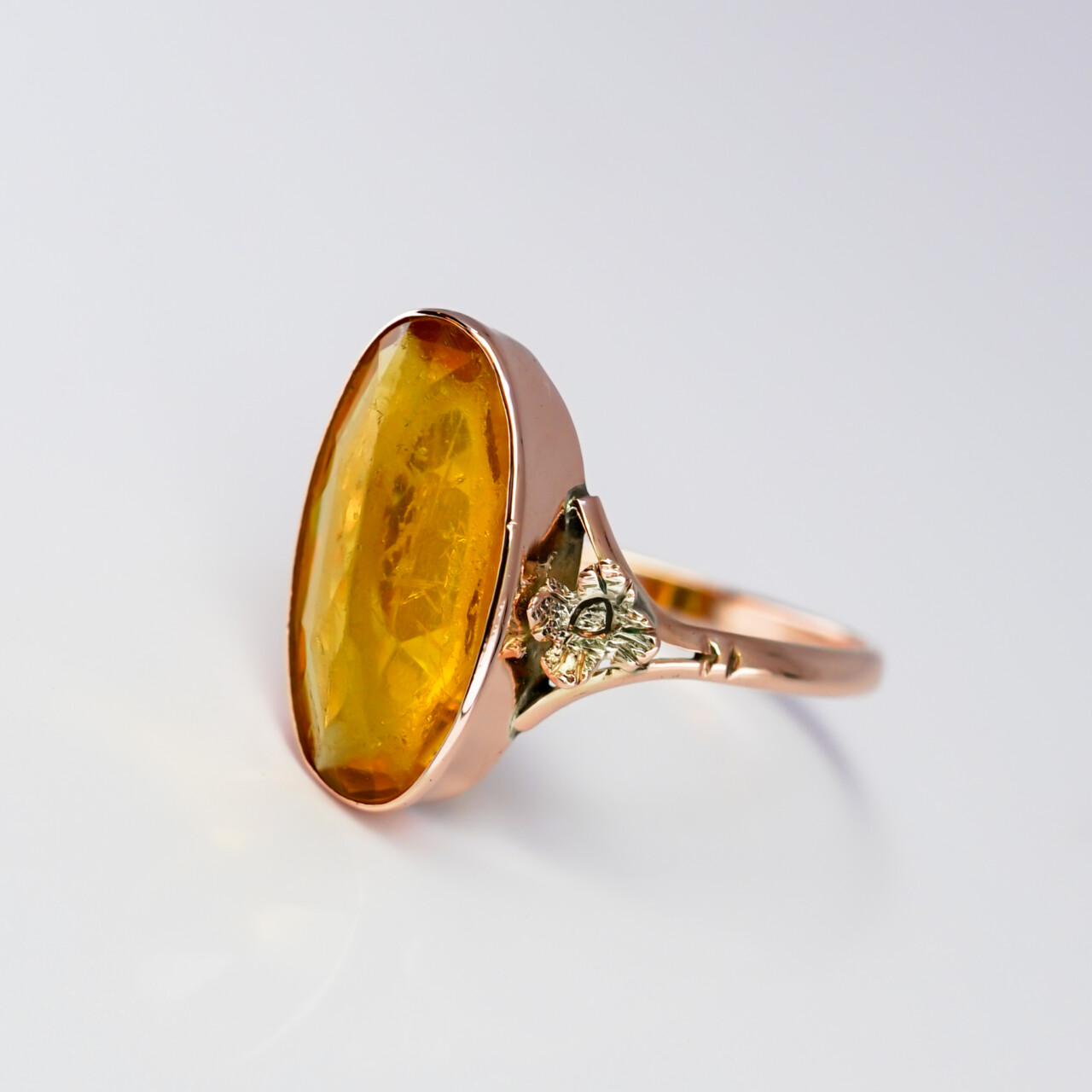 Vintage 9ct Rose Gold Citrine Ring with Floral Detail – Size N #190226 Vintage 9ct Rose Gold Citrine Ring with Floral Detail – Size N #190226