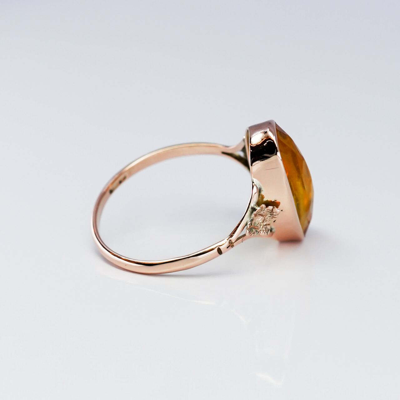 Vintage 9ct Rose Gold Citrine Ring with Floral Detail – Size N #190226 Vintage 9ct Rose Gold Citrine Ring with Floral Detail – Size N #190226 - Image 9