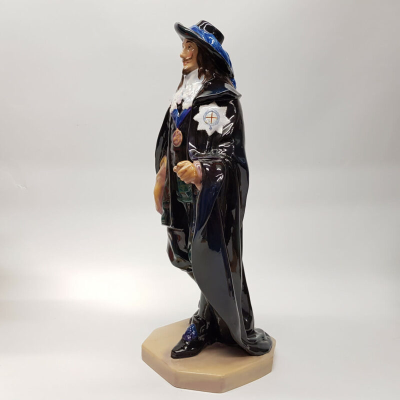 ROYAL DOULTON FIGURINE KING CHARLES HN2084 #49620