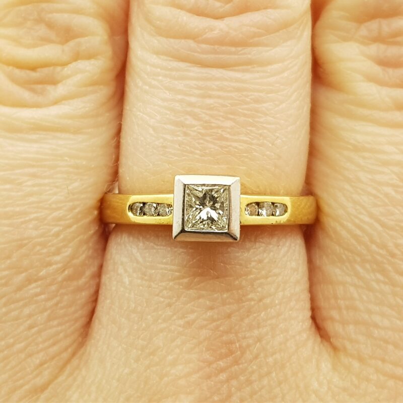 18ct 2 Tone Gold 0.42ct TDW Princess Cut Diamond Ring Val $3100 Size M #505170