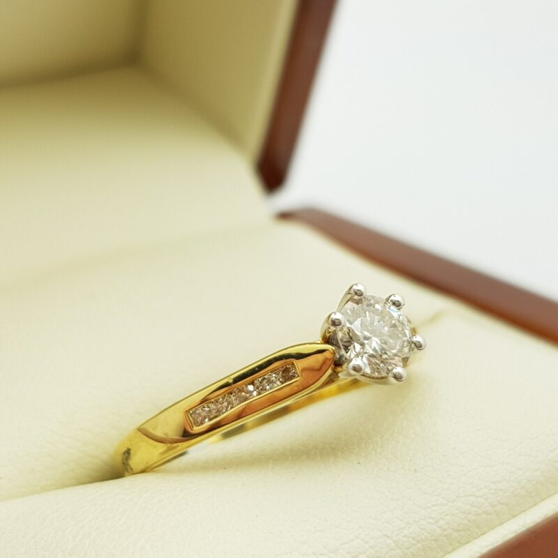 18ct 2-Tone Gold 0.55 Ct H/si1-Si2 Diamond Ring Val $3990 Size Q #49696