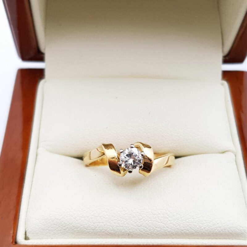 18 Ct Yellow Gold 0.3ct G/Si1 Diamond Ring Val $3970 Size M #4674