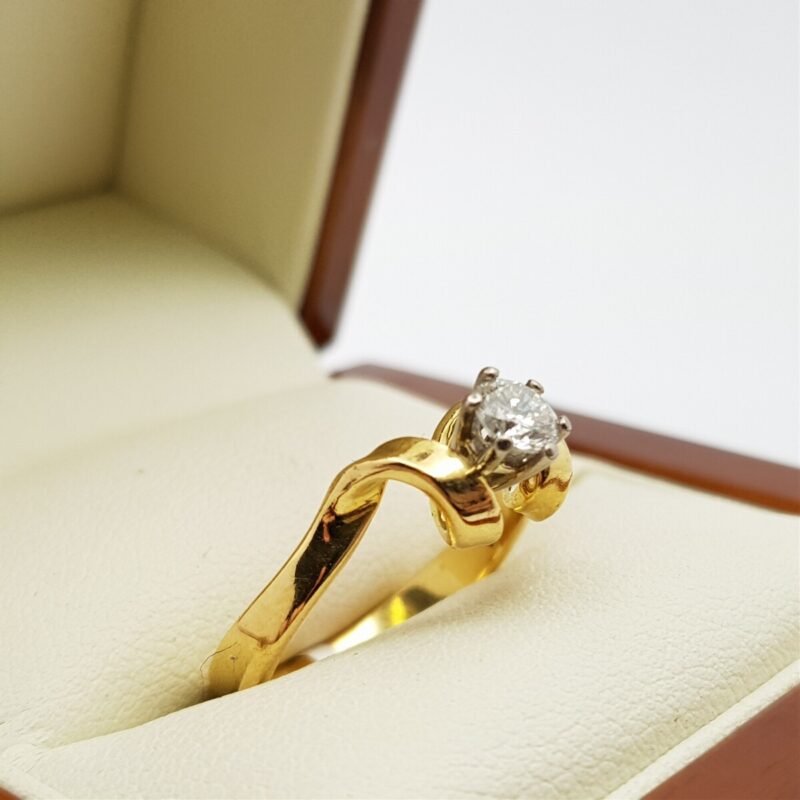 18 Ct Yellow Gold 0.3ct G/Si1 Diamond Ring Val $3970 Size M #4674