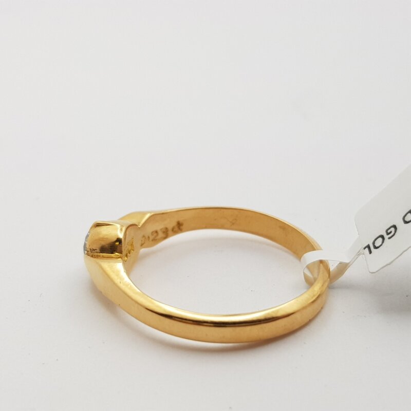 22ct Yellow Gold Diamond Ring Size R #29134
