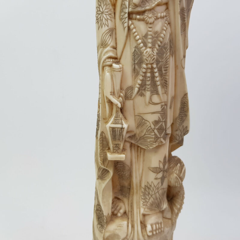 ORIENTAL BONE CARVING STATUE / FIGURINE #43510