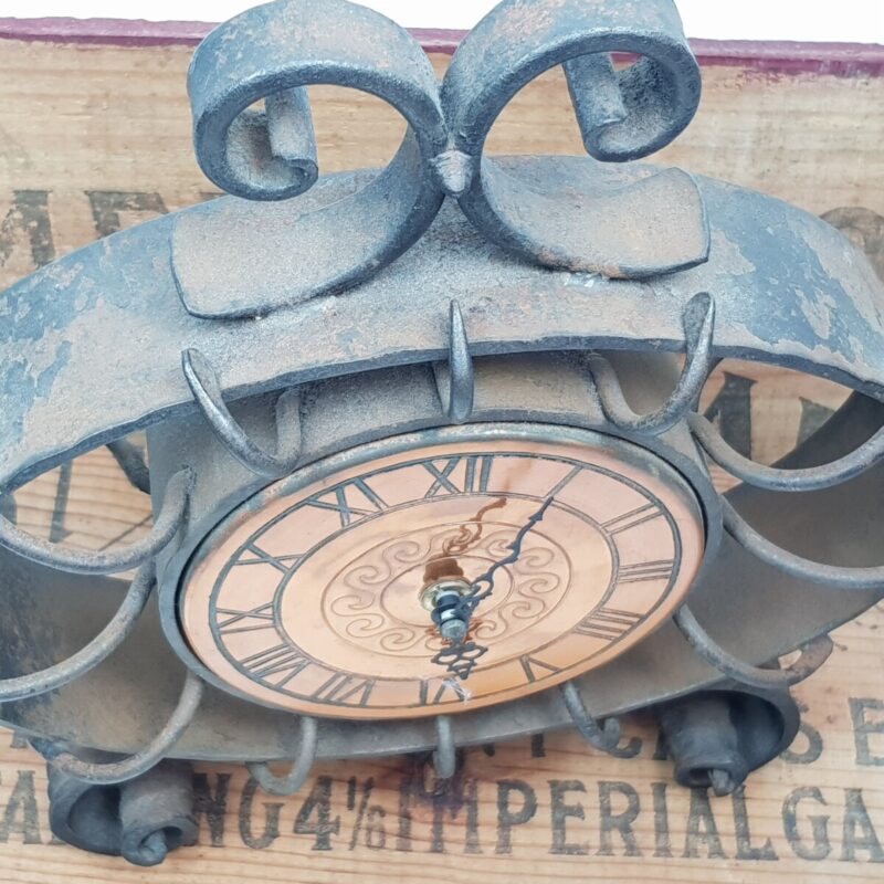 Vintage Metal Day Clock #36750