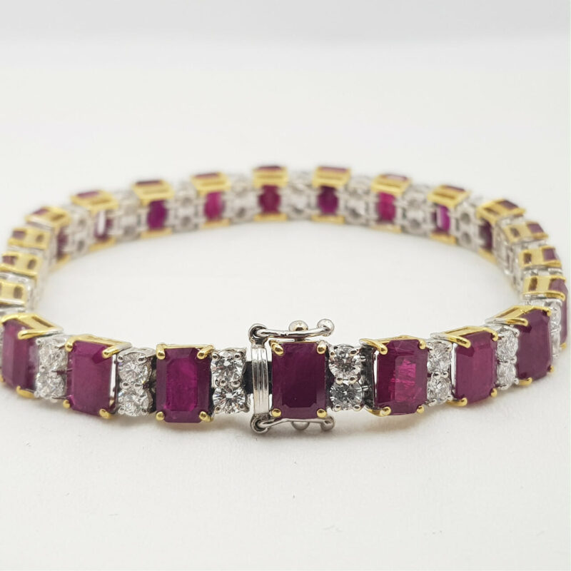 18CT 30.6GR TWO TONE GOLD BURMESE RUBY & 4.5CT DIAMOND BRACELET VAL $62765 #46956