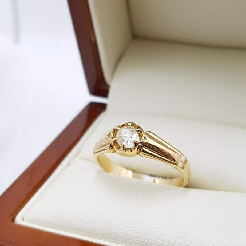 18CT 3.5GR YELLOW GOLD SOLITAIRE DIAMOND RING VAL $2400 SIZE O #51365