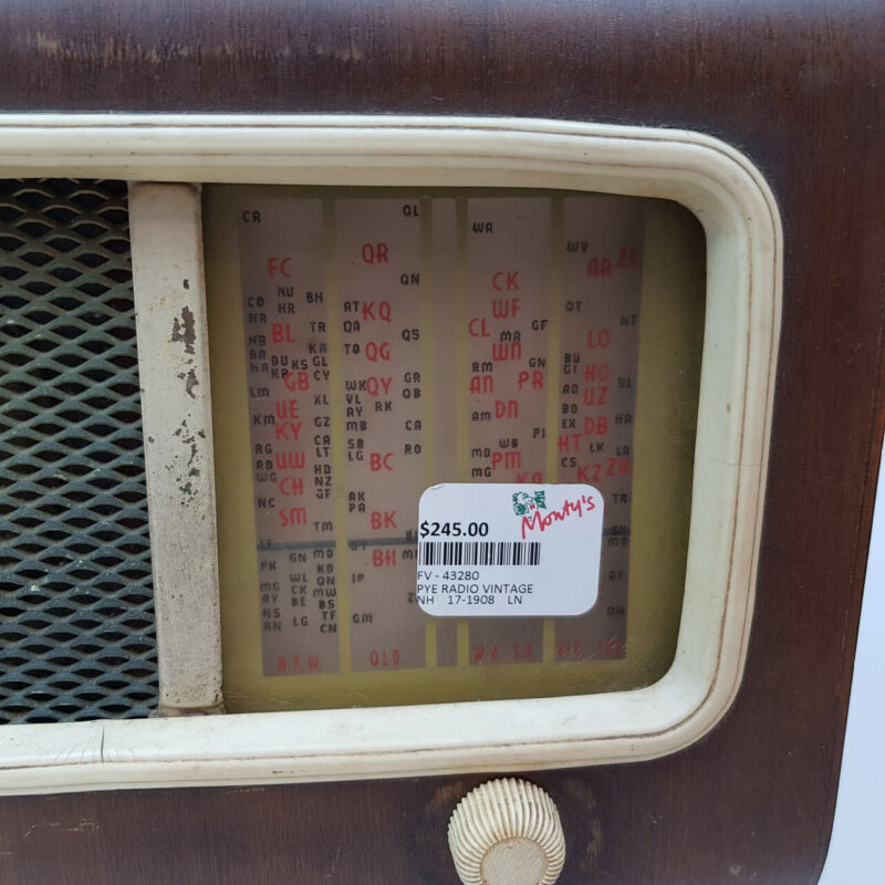 VINTAGE PYE RADIO #43280