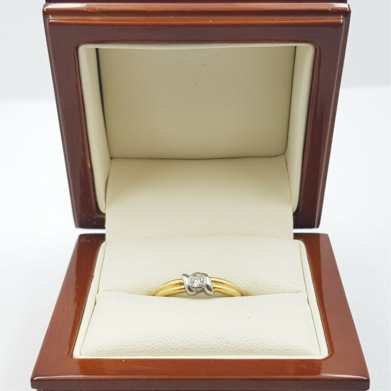 18CT 2.1GR YELLOW GOLD DIAMOND RING SIZE L #36340