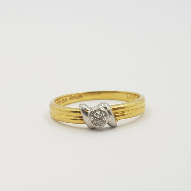 18CT 2.1GR YELLOW GOLD DIAMOND RING SIZE L #36340