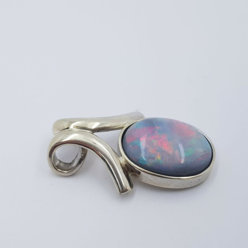 18CT 4.3GR WHITE GOLD AUSTRALIAN OPAL PENDANT VAL $7450 #52949