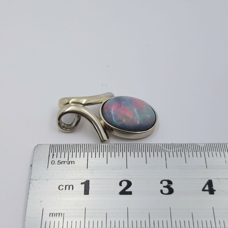 18CT 4.3GR WHITE GOLD AUSTRALIAN OPAL PENDANT VAL $7450 #52949