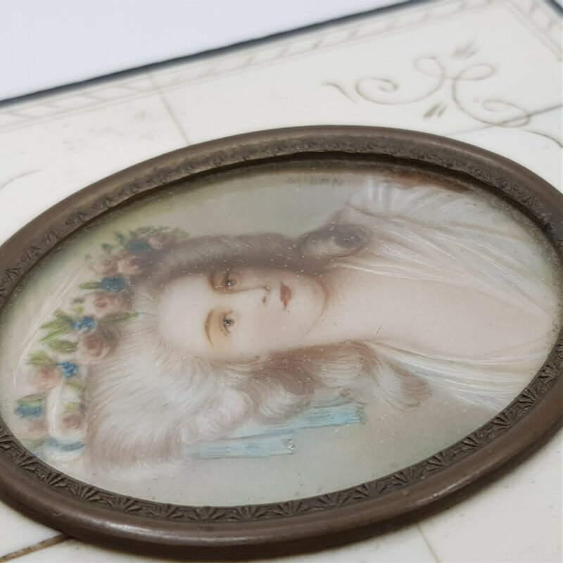 HAND PAINTED MINIATURE OF A COUNTESS - SIGNED #50858