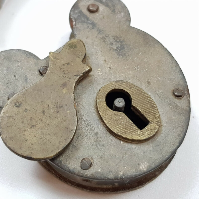 VINTAGE 6 LEVERS BRITISH PADLOCK #40619