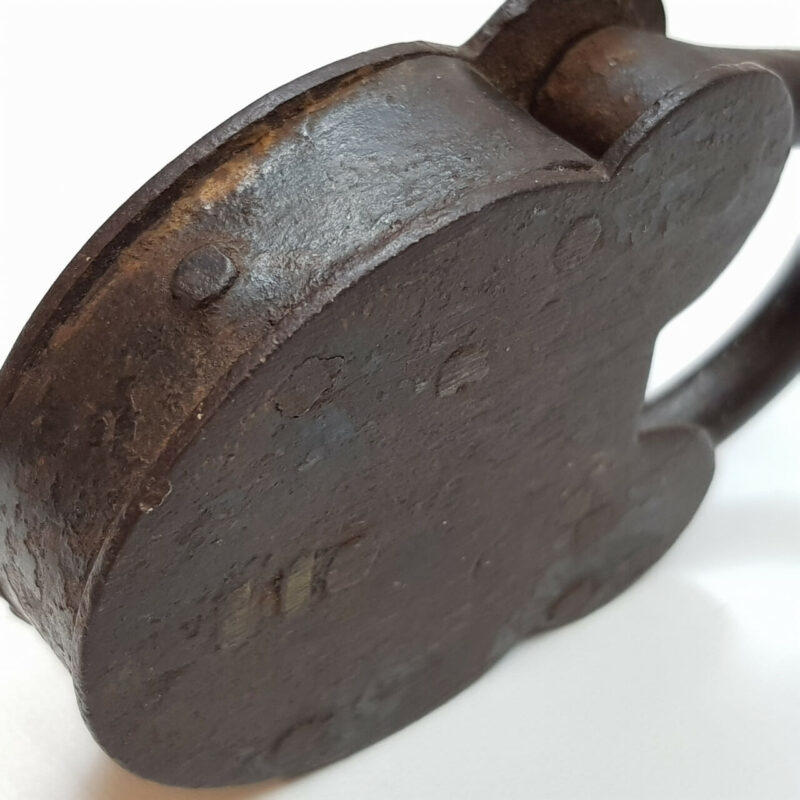 VINTAGE METAL PADLOCK #44977