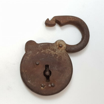 VINTAGE METAL PADLOCK #40617