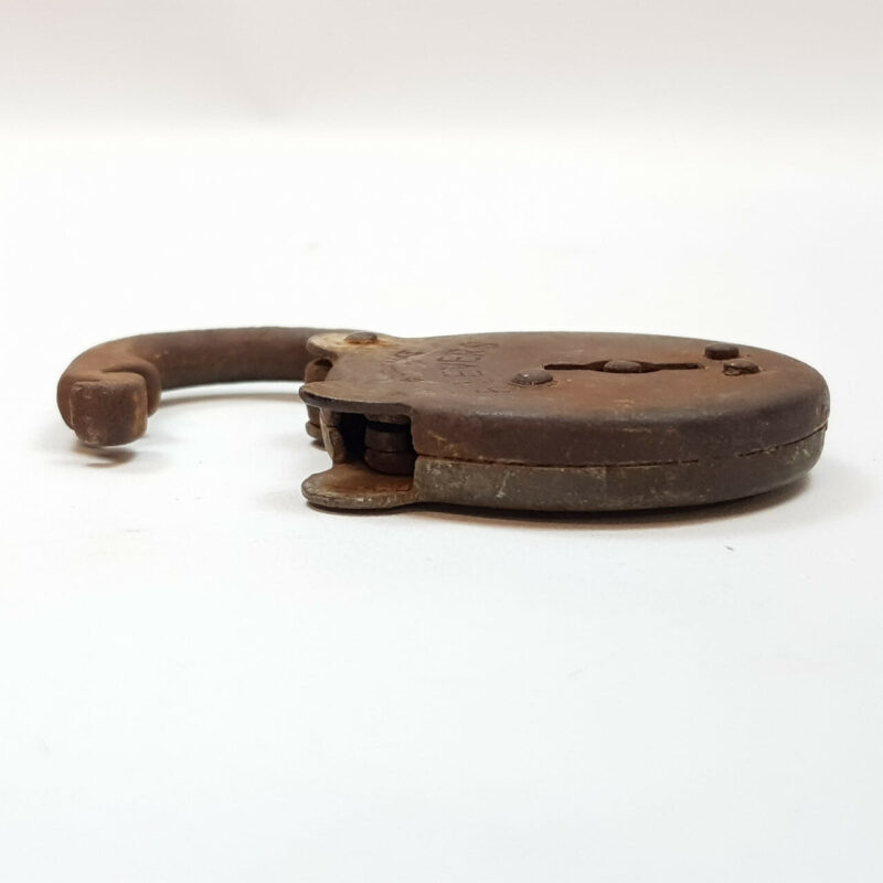 VINTAGE METAL PADLOCK #40617