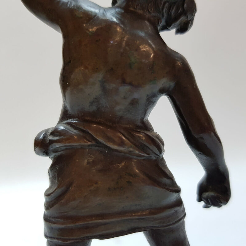 SMALL BRONZE FIGURINE OF A MAN #44970