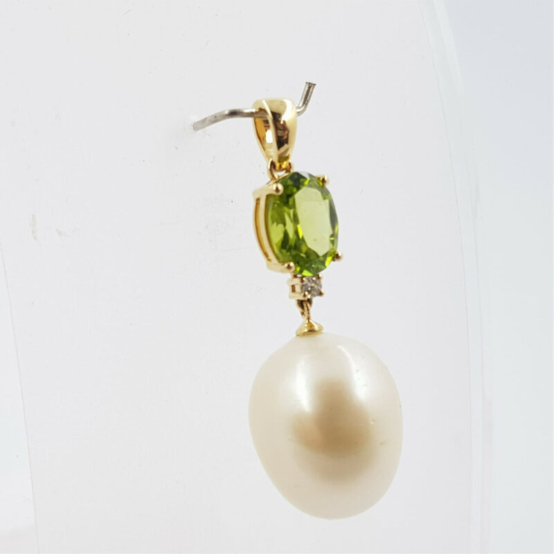 *NEW* 18CT PERIDOT DIAMOND & PEARL PENDANT VAL $2500 #51785