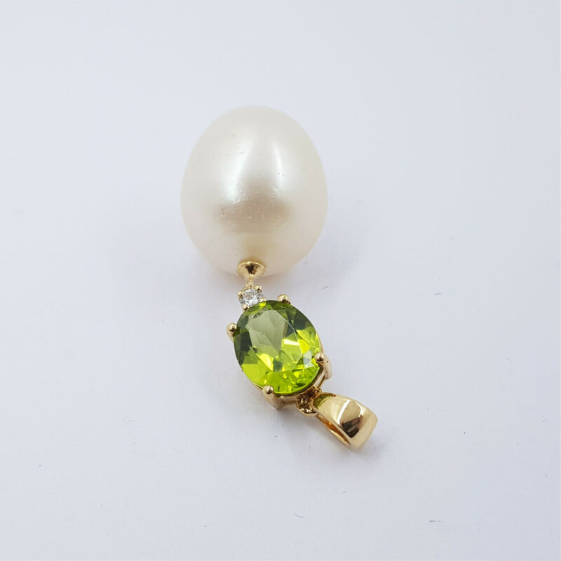 *New* 18ct Yellow Gold Peridot Diamond & Pearl Pendant Val $2500 #51785