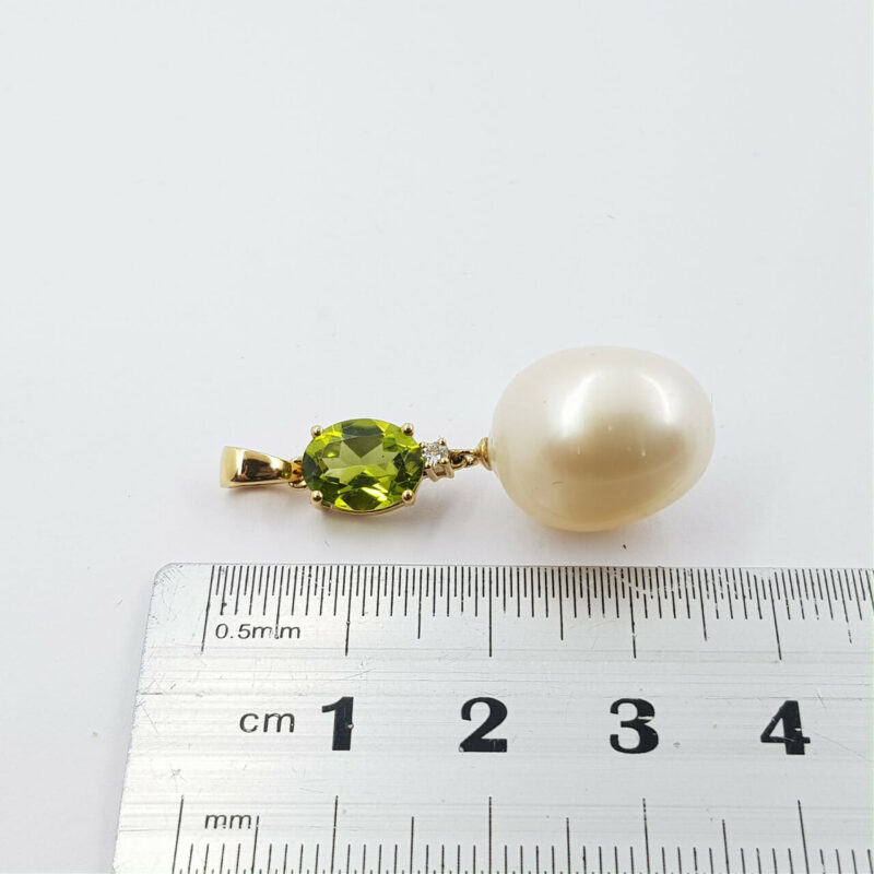 *New* 18ct Yellow Gold Peridot Diamond & Pearl Pendant Val $2500 #51785