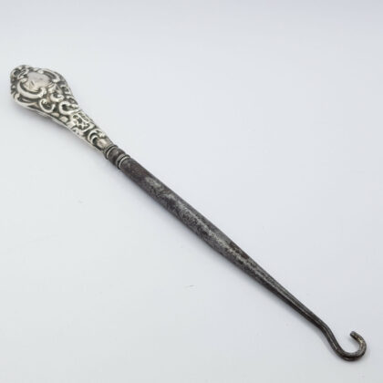 ANTIQUE CHESTER SILVER BUTTON HOOK #1911