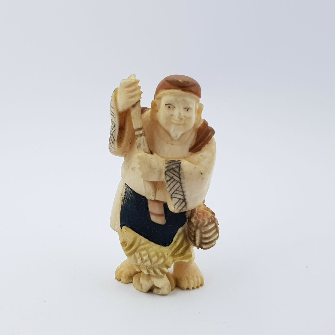 Antique Beautiful Japanese Signed Hand Carved Netsuke Fisherman #47193 ANTIQUE BEAUTIFUL JAPANESE SIGNED HAND CARVED NETSUKE FISHERMAN#47193