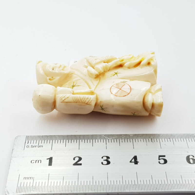 ANTIQUE BEAUTIFUL JAPANESE SIGNED HAND CARVED NETSUKE MAN & MONKEY#46793