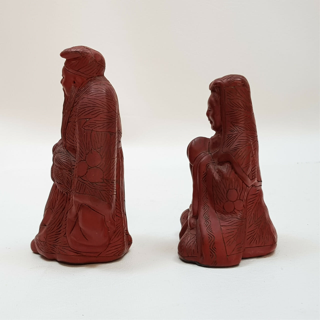 PAIR OF CHINESE CARVINGS - MAN & WOMAN STATUE / FIGURES #47011