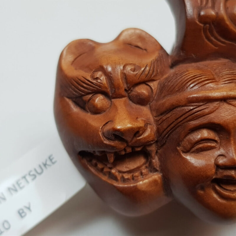 VINTAGE BEAUTIFUL JAPANESE HAND CARVED WOOD NETSUKE NOH MASKS #46757