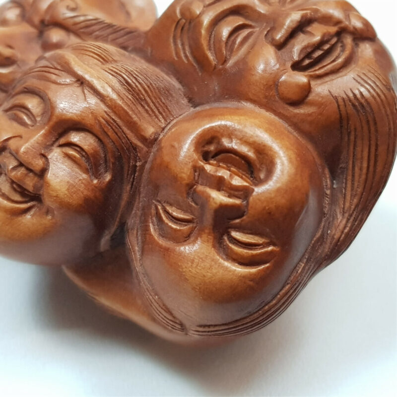 VINTAGE BEAUTIFUL JAPANESE HAND CARVED WOOD NETSUKE NOH MASKS #46757