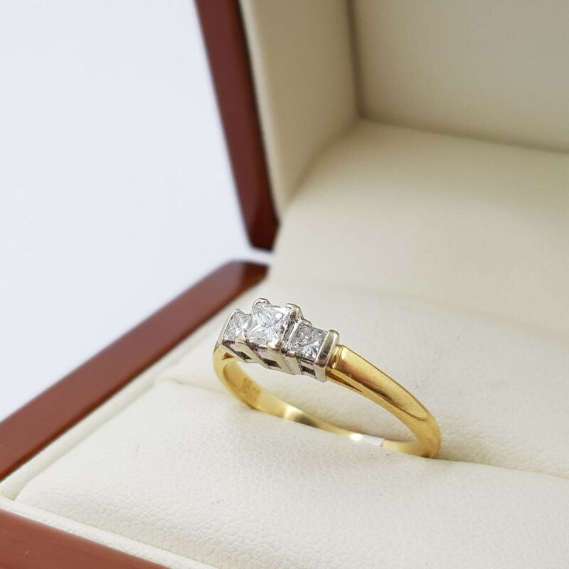 18CT TWO TONE GOLD 0.32CT TDW PRINCESS DIAMOND RING VAL $2175 SIZE M #54029