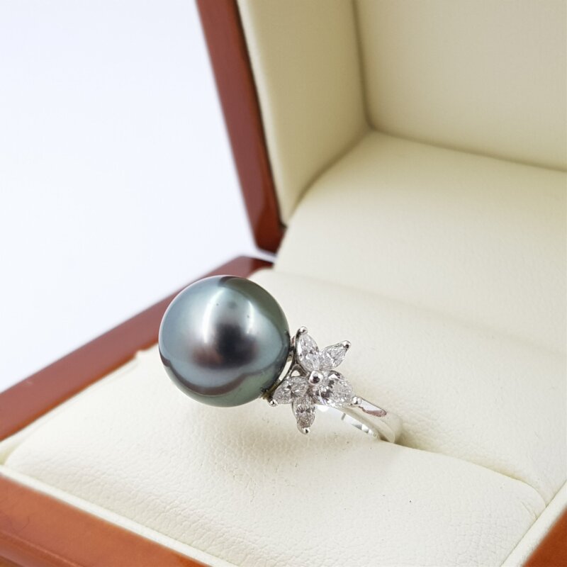 Platinum Tahitian Pearl & Diamond Ring (Val $8,800) Size K1/2 #19609