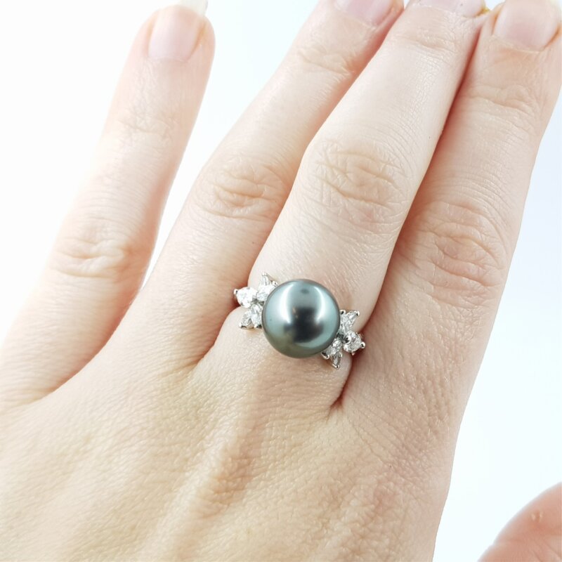 Platinum Tahitian Pearl & Diamond Ring (Val $8,800) Size K1/2 #19609