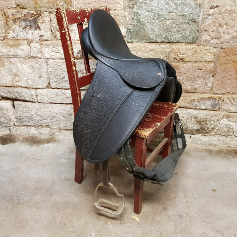 Bates Dressage & Show Horse Saddle - Made In New Zealand #44988