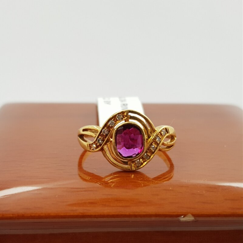 18ct Yellow Gold Oval Ruby & Diamond Ring Val $3150 Size N #53011