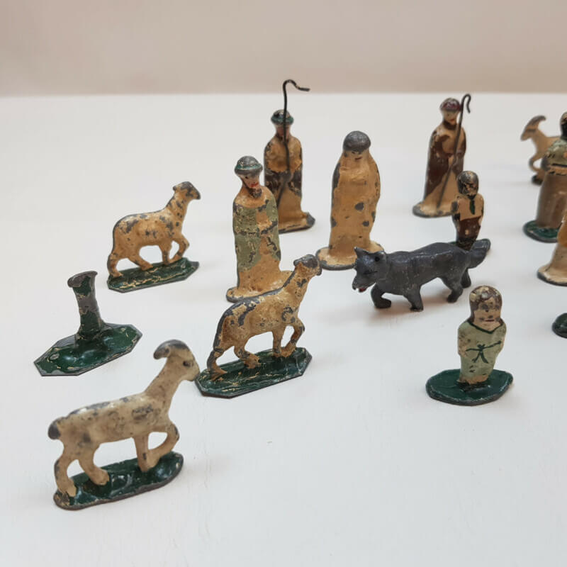 31x Vintage Toy Figurines - Sheep, Rams, Cows, Shepherds, People etc #54944