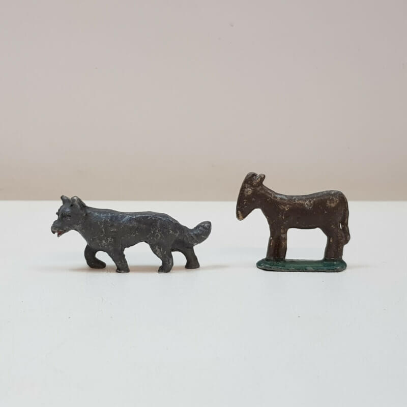 31x Vintage Toy Figurines - Sheep, Rams, Cows, Shepherds, People etc #54944