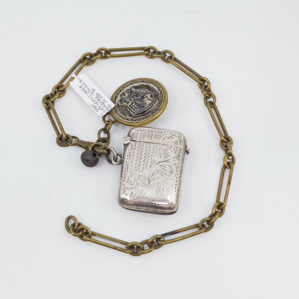 Antique Sterling Silver Vesta Case c/1903 Birmingham with Chain & Button #55847 Antique Sterling Silver Vesta Case c/1903 Birmingham with Chain & Button #55847 - Image 6
