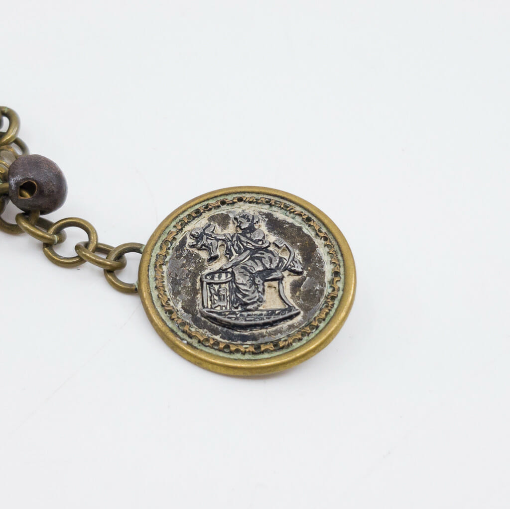 Antique Sterling Silver Vesta Case c/1903 Birmingham with Chain & Button #55847 Antique Sterling Silver Vesta Case c/1903 Birmingham with Chain & Button #55847 - Image 3