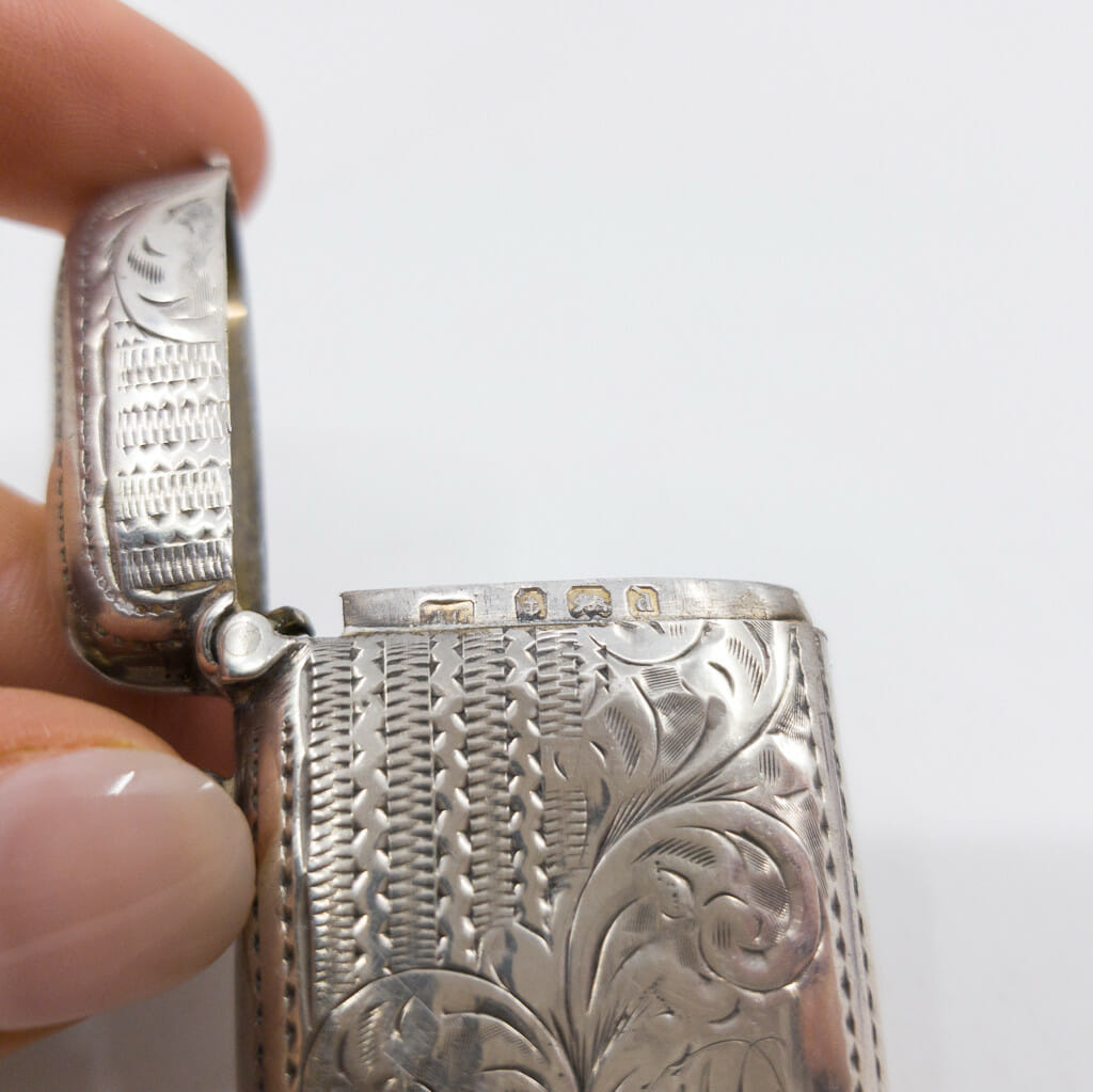 Antique Sterling Silver Vesta Case c/1903 Birmingham with Chain & Button #55847 Antique Sterling Silver Vesta Case c/1903 Birmingham with Chain & Button #55847 - Image 8