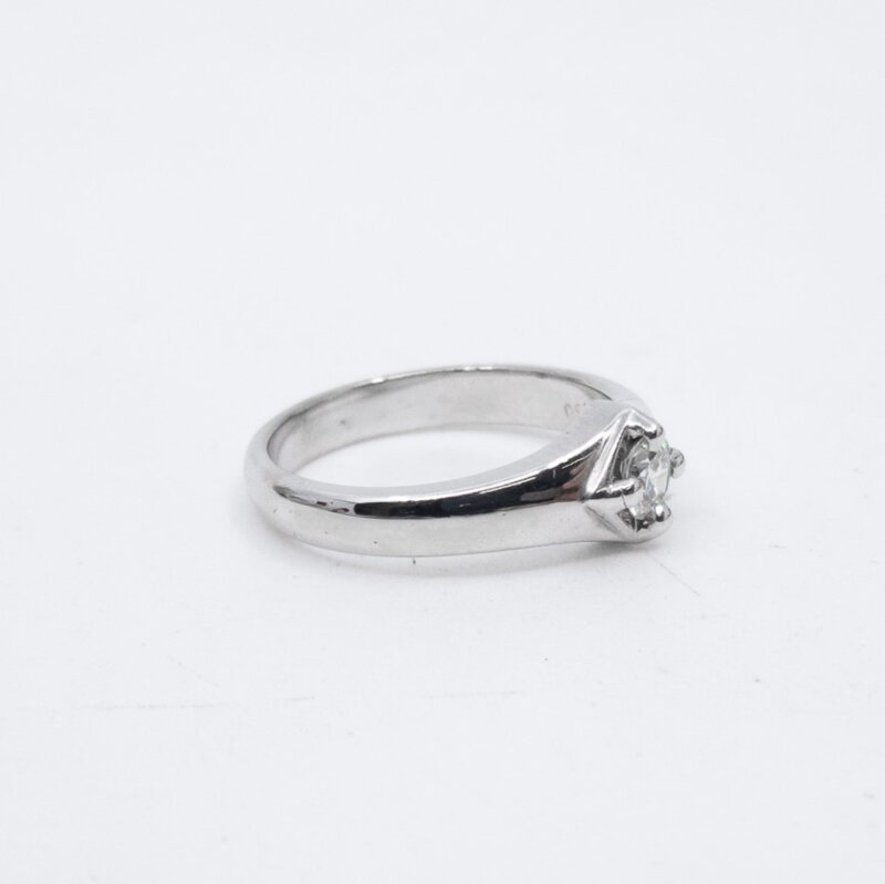 18ct White Gold Diamond Solitaire Ring Size M #27835