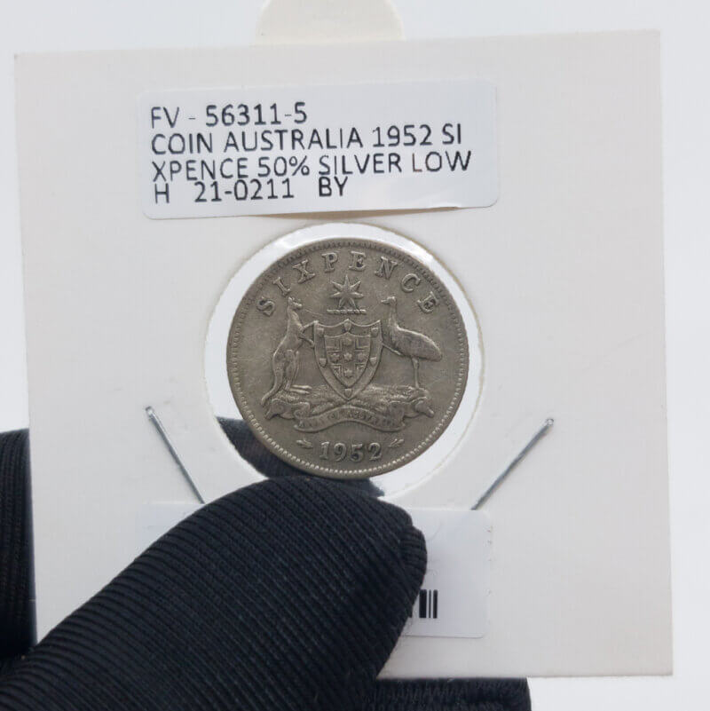 Coin Australia 1952 Sixpence 50% Silver Low Mintage #56311-5