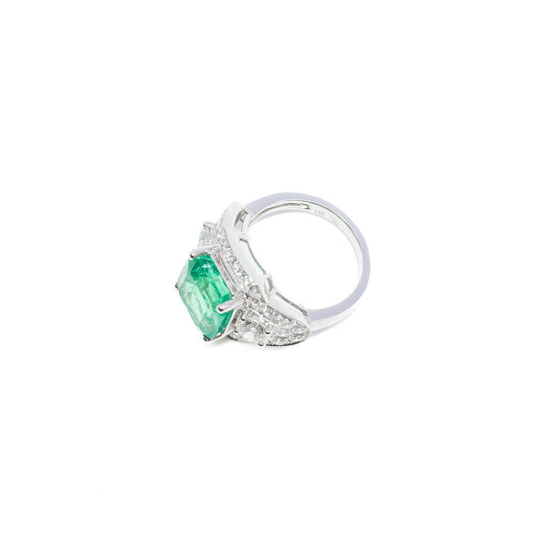 *New* 18ct Gold 5.7ct Natural Emerald & 2.65ct TDW Diamond Ring Val $59500 #56606